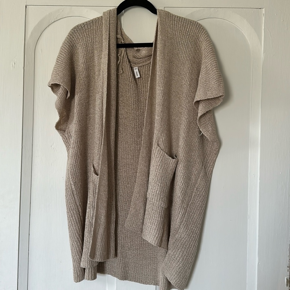 NWOT Wishlist sleeveless knit cardigan. Never worn.